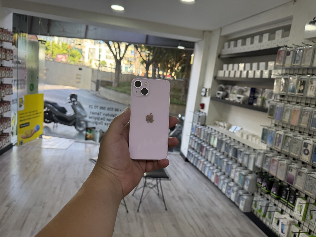 Antalya iPhone 12 Pro Max Ekran Değişimi | TelefonKuryen.Com