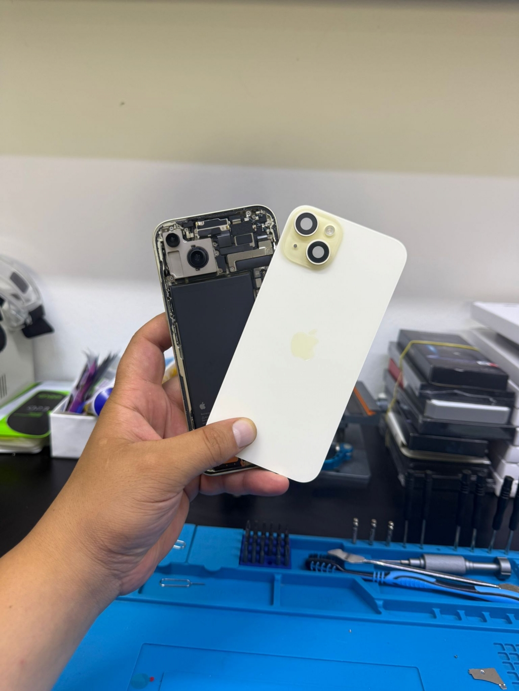 iphone 15 pro max ekran değişimi antalya