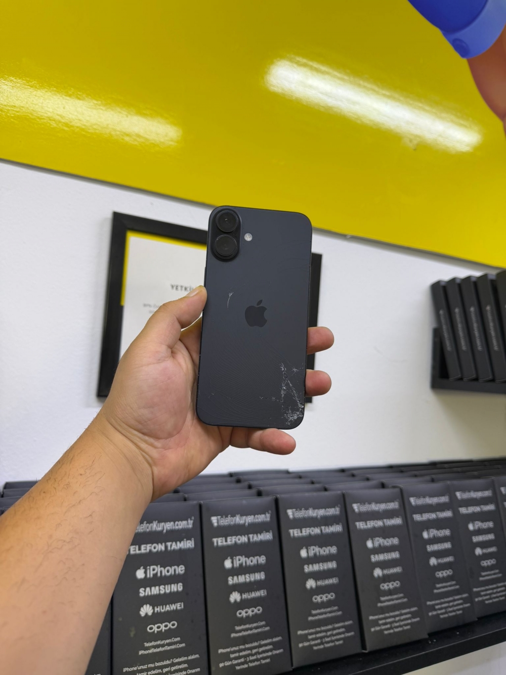 iPhone 16 Pro Ekran Değişimi Antalya